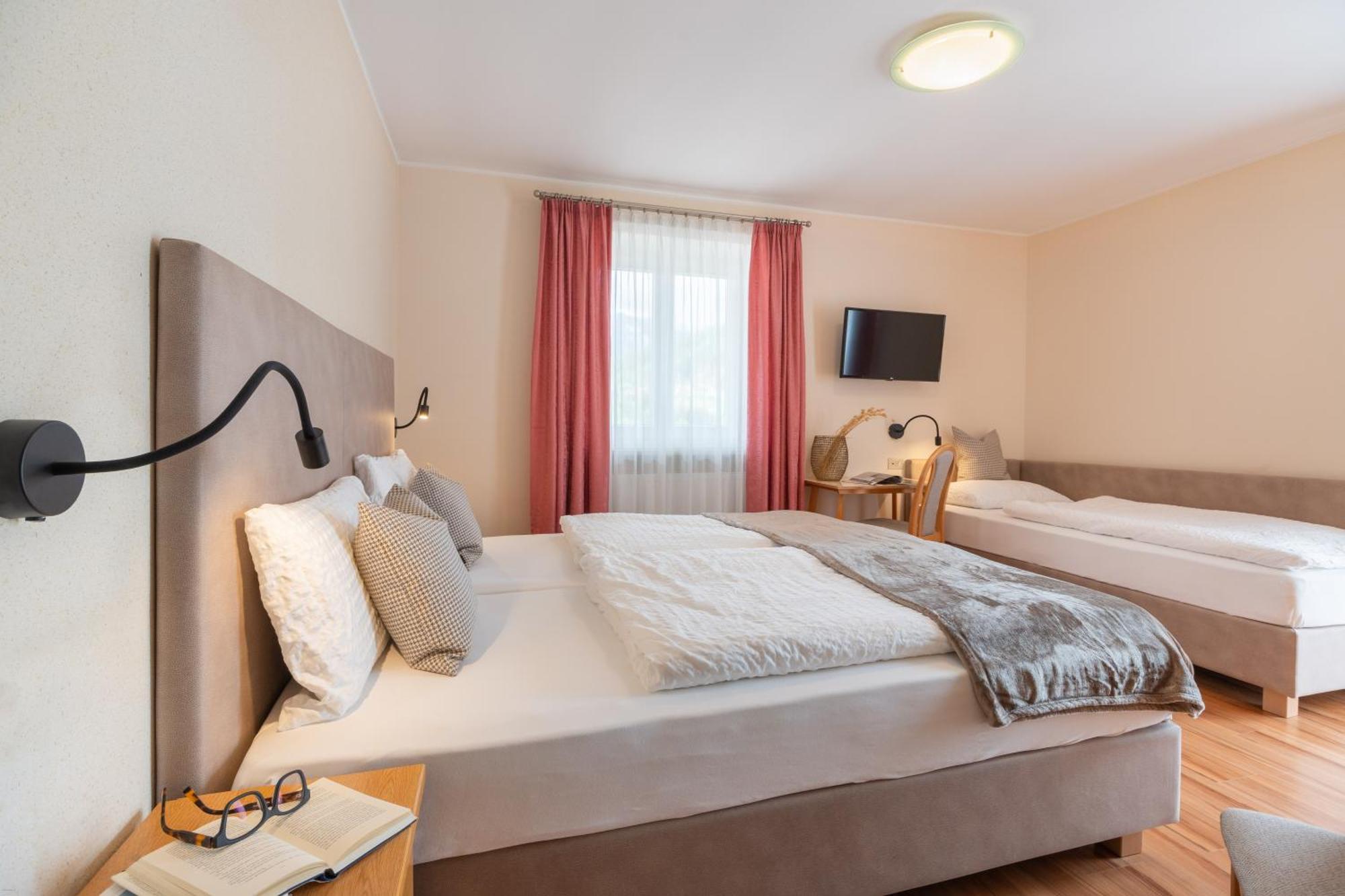 Triple Room,1678649235:JPEG